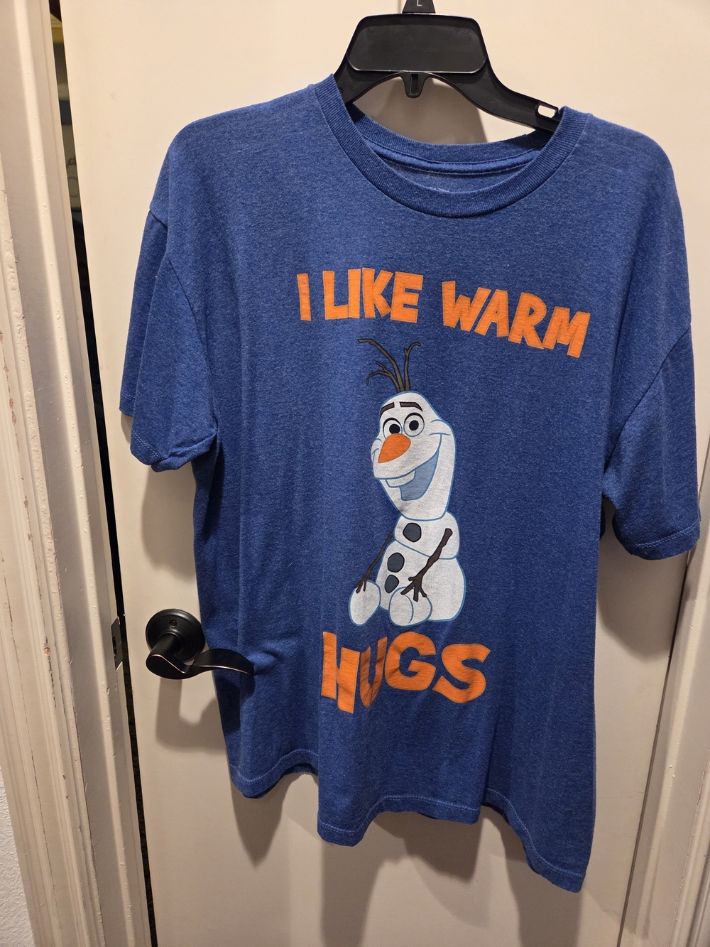 Blue Olaf 'I Like Warm Hugs'  Graphic Tee